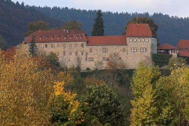 Thüringen 'deki Creuzburg kalesi.