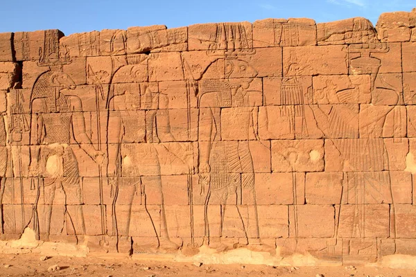 De tempel van Naga in de Sahara van Soedan — Stockfoto