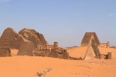 Meroe sudan Sahara piramitleri