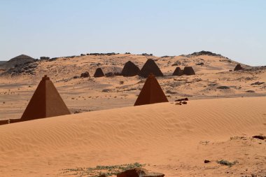 Meroe sudan Sahara piramitleri