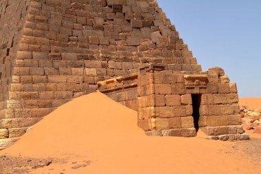 Meroe sudan Sahara piramitleri