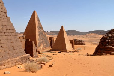 Meroe sudan Sahara piramitleri