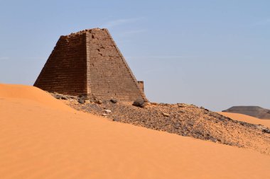 Meroe sudan Sahara piramitleri