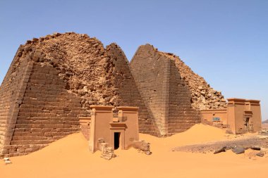 Meroe sudan Sahara piramitleri