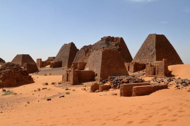 Meroe sudan Sahara piramitleri