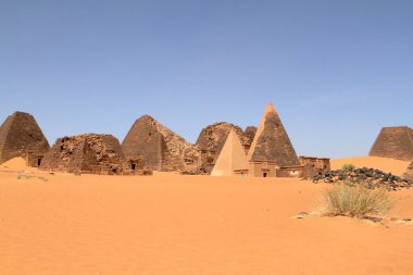 Meroe sudan Sahara piramitleri