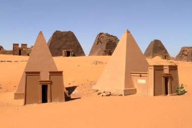 Meroe sudan Sahara piramitleri