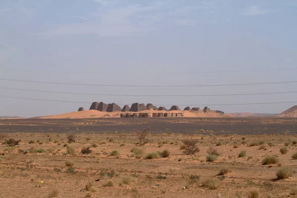 As pirâmides de Meroe no Saara do Sudão — Fotografia de Stock