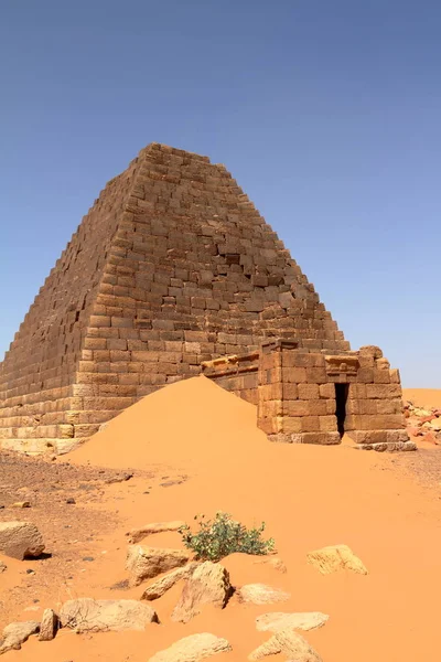 Пирамиды Мероэ в Сахаре Судана — стоковое фото