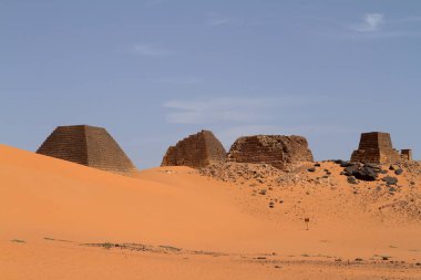Meroe sudan Sahara piramitleri