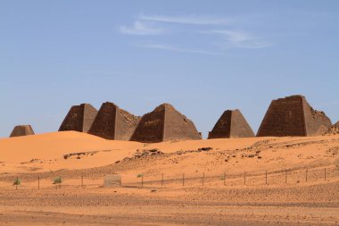 Meroe sudan Sahara piramitleri