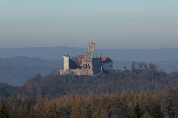 Замок Вартбург под Феахом в Германии — стоковое фото