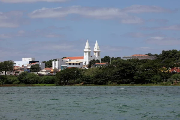 De skyline van Petrolina in Rio São Francisco — Stockfoto