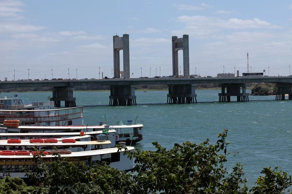 De skyline van Petrolina in Rio São Francisco — Stockfoto