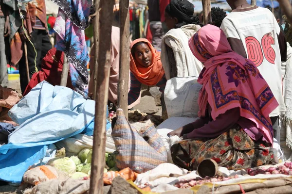 Il mercato africano di Debark in Etiopia, 14. novembre 2012 — Foto Stock