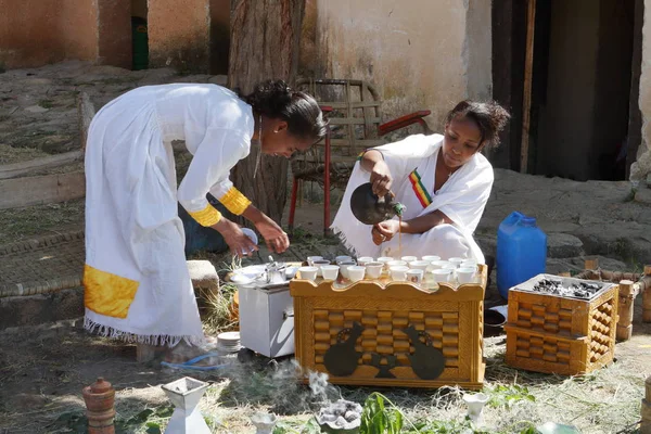 A tradicional cerimônia do café na Etiópia — Fotografia de Stock