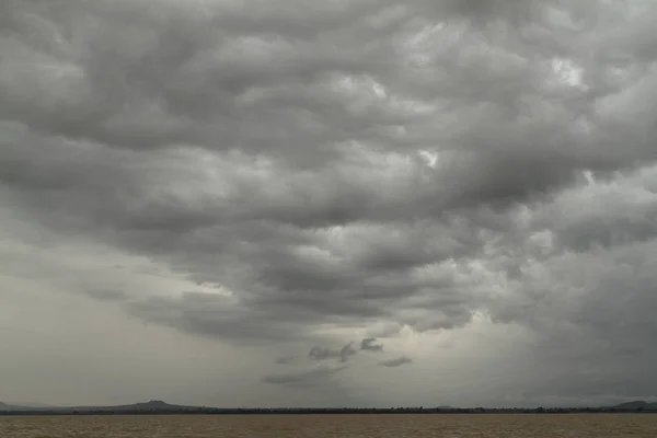 Βροχή σύννεφα πάνω από τη λίμνη Τάνα στην Αιθιοπία — Φωτογραφία Αρχείου