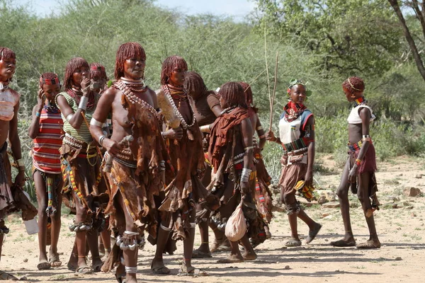在埃塞俄比亚的奥莫山谷马尔的部落 — 图库照片