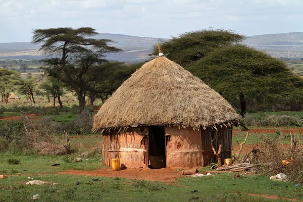 伝統的な家屋やアフリカの農村 — ストック写真