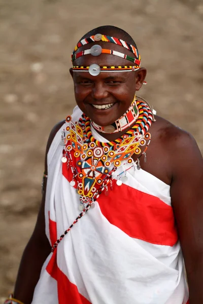 Hoofdtooi van een Samburu-krijger in Kenia — Stockfoto