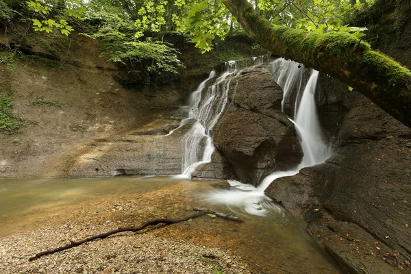 Der Junginger Wasserfall bei Hechingen in Deutschland — Stockfoto