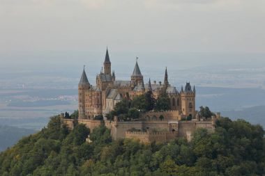 Hohenzollern Kalesi yakınındaki Hechingen Almanya
