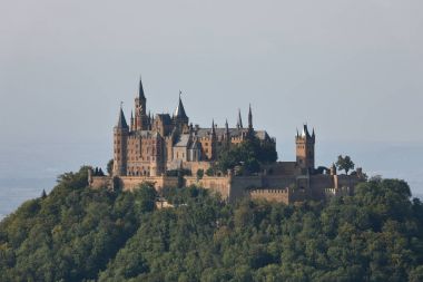 Hohenzollern Kalesi yakınındaki Hechingen Almanya