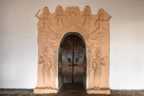 Door in the Cave Monastery of Dambulla in Sri Lanka — Stock Photo, Image