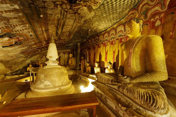 スリランカのダンブッラの石窟寺院 — ストック写真
