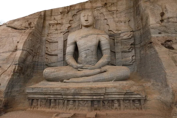 Buddowie Polonnaruwa w Sri Lanka — Zdjęcie stockowe