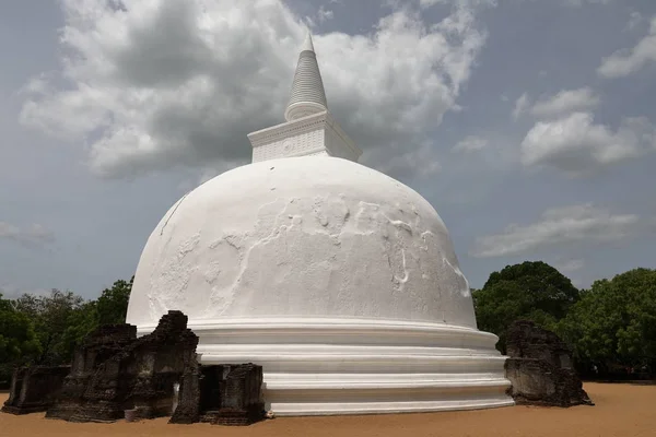 De ruïnes van het paleis van Polonnaruwa in Sri Lanka — Stockfoto