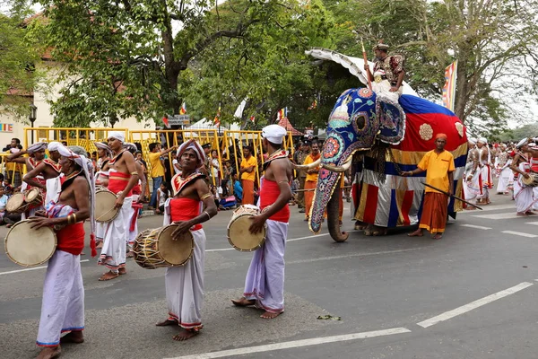 Procesión del festival de dientes de Kandy en Sri Lanka — Foto de Stock