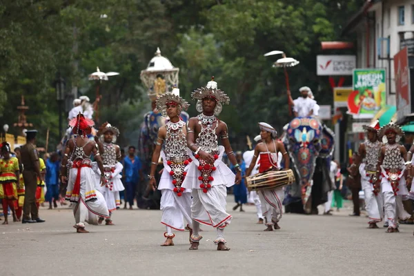 Procesión del festival de dientes de Kandy en Sri Lanka —  Fotos de Stock