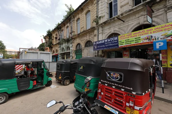 Tuk Tuk на вулицях міста Коломбо в Шрі-Ланці — стокове фото