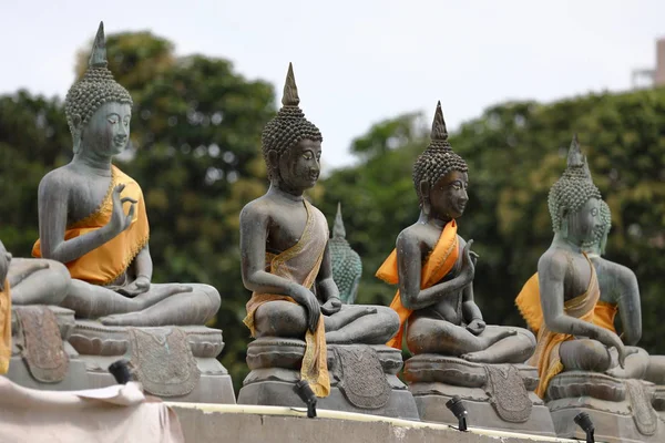Buddha figura nel tempio Seema Malaka di Colombo nello Sri Lanka — Foto Stock