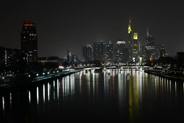 Die Skyline Von Frankfurt Bei Nacht — Stockfoto