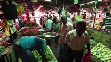 Pazar salonları ve Kandy Sri Lanka, 14 satış sokak. Aralık 2017