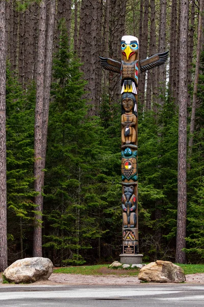 Tótem Las Primeras Naciones Canadá — Foto de Stock