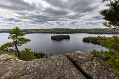 Ontario Kanada 'da Algonquin manzarası