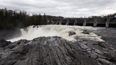 Kanada 'da Grant Falls ile Saint John Nehri