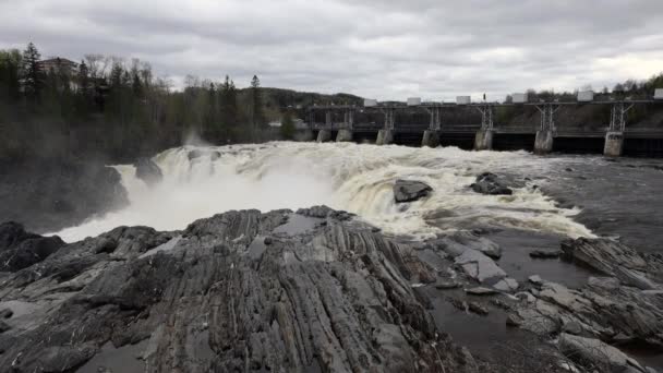 Река Сент Джон Грантом Падает Канаде — стоковое видео