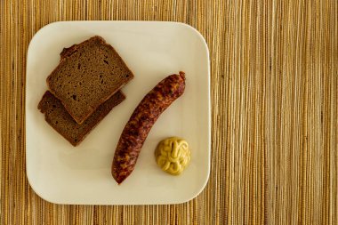 Geleneksel Polonya Sosisi Akşam Yemeği