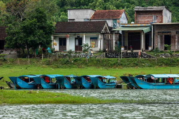 Csónak Song Con Folyón Phong Nha Vietnamban — Stock Fotó