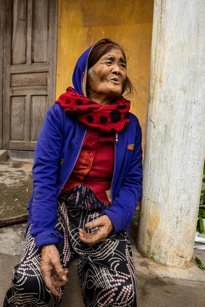 Vietnam Köyünde Çiftçi Eşi — Stok fotoğraf