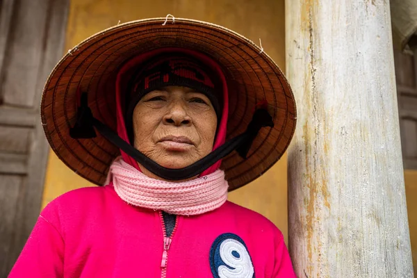 Vietnam Köyünde Çiftçi Eşi — Stok fotoğraf