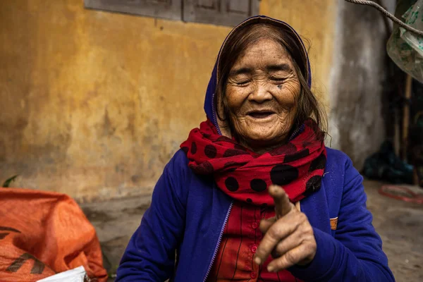 Vietnam Köyünde Çiftçi Eşi — Stok fotoğraf