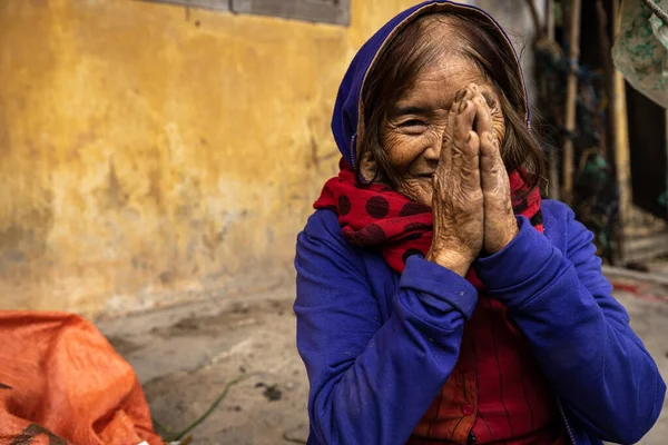 Vietnam Köyünde Çiftçi Eşi — Stok fotoğraf