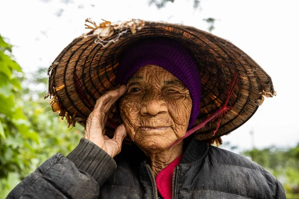 Agriculteurs Épouse Dans Village Vietnam — Photo