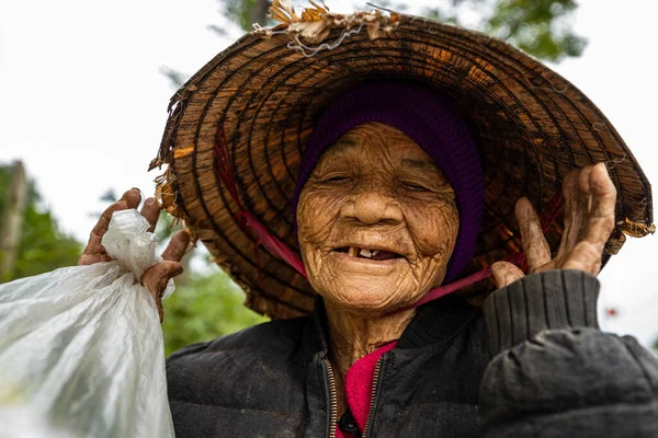 Bäuerin Einem Dorf Vietnam — Stockfoto