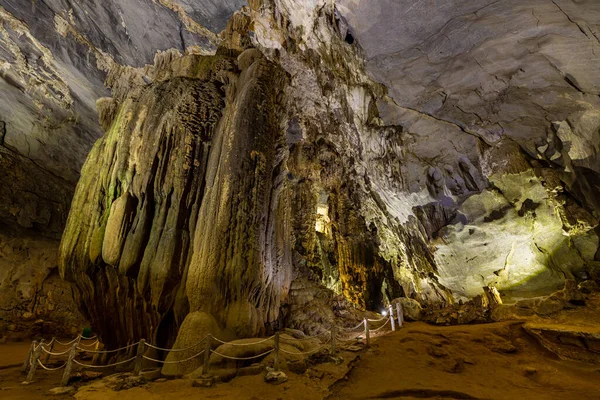 Σπήλαιο Phong Nha Στο Βιετνάμ — Φωτογραφία Αρχείου